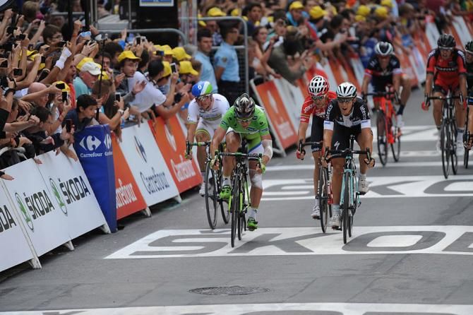 It was a photo finish between Matteo Trentin and Peter Sagan