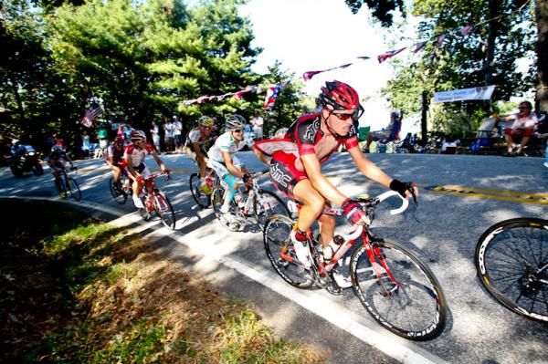 Jeff Louder (BMC) going hard in the bunch.