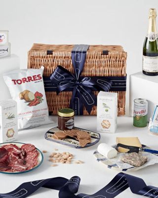  De Beauvoir Deli The Luxury Antipasti hamper