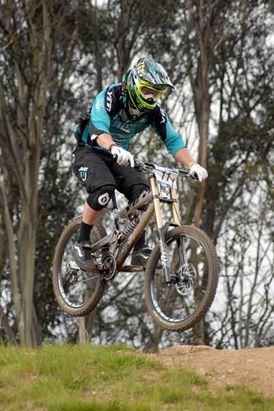 Jared Graves catches some air during his qualifying run.