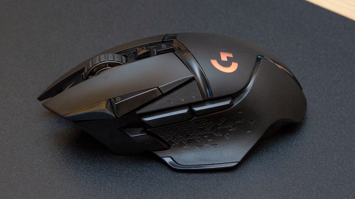 Reviewing The Logitech G502 Proteus Core Gaming Mouse