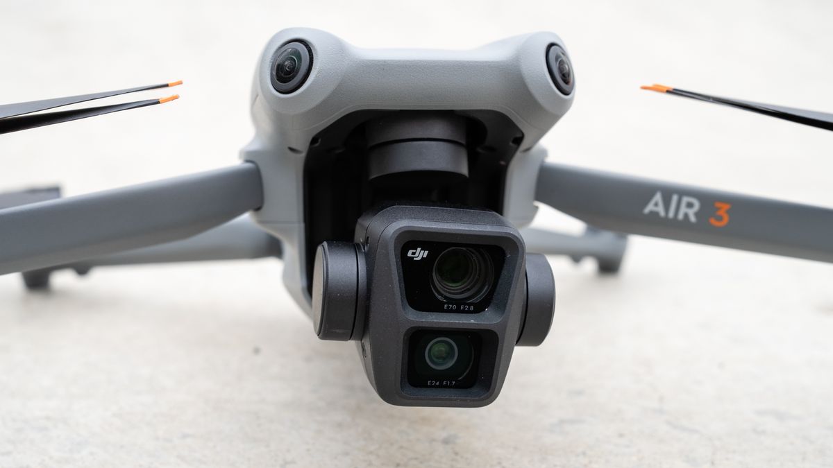 DJI Air 3 Product Image_Camera.