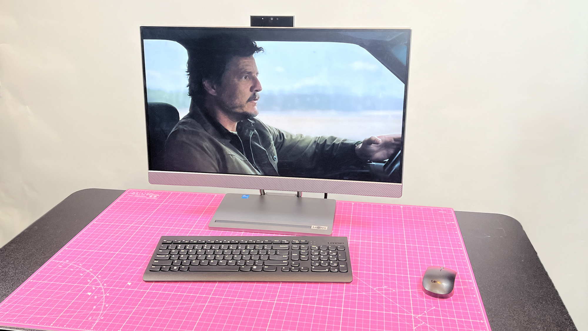 A Lenovo IdeaCentre AIO 5i 27 on a desk