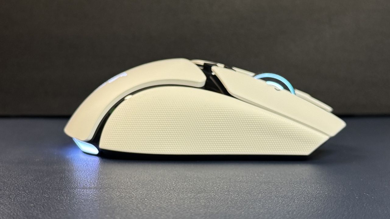 Razer Basilisk V4 Pro