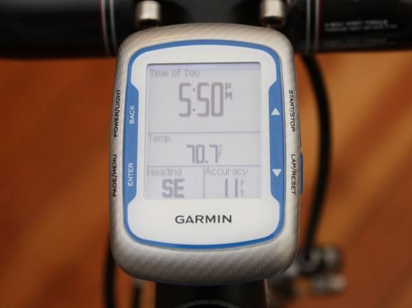 While the Edge 205 and 305 always recorded temperature (they had to in order to keep their barometric altimeters accurate), the Edge 500 finally lets you display that information