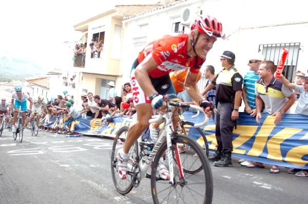 Race leader Philippe Gilbert (Omega Pharma-Lotto) defended his red jersey valiantly.