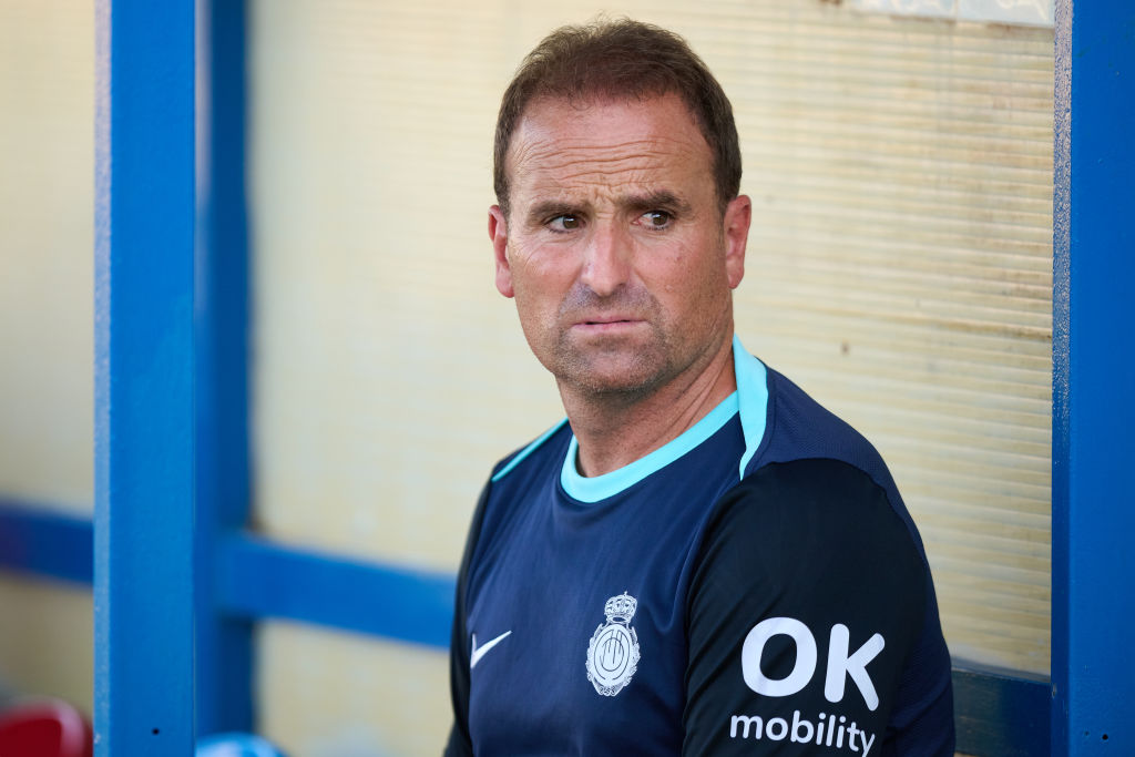 Jagoba Arrasate, head coach of RCD Mallorca looks on prior to the pre season match between UD Poblense and RCD Mallorca at Nuevo Campo de La Puebla on on July 31, 2024 in Mallorca, Spain.