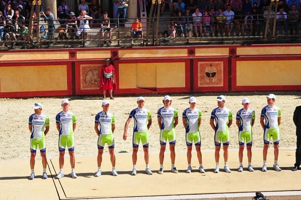 The Liquigas Cannondale team lines up