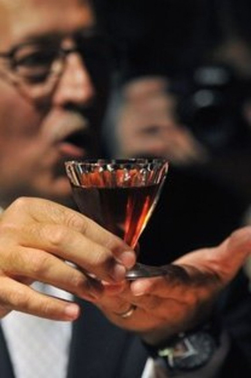 20-drinks-youd-need-to-sell-your-liver-to-pay-for-9-1556688419-86LK-column-width-inline
