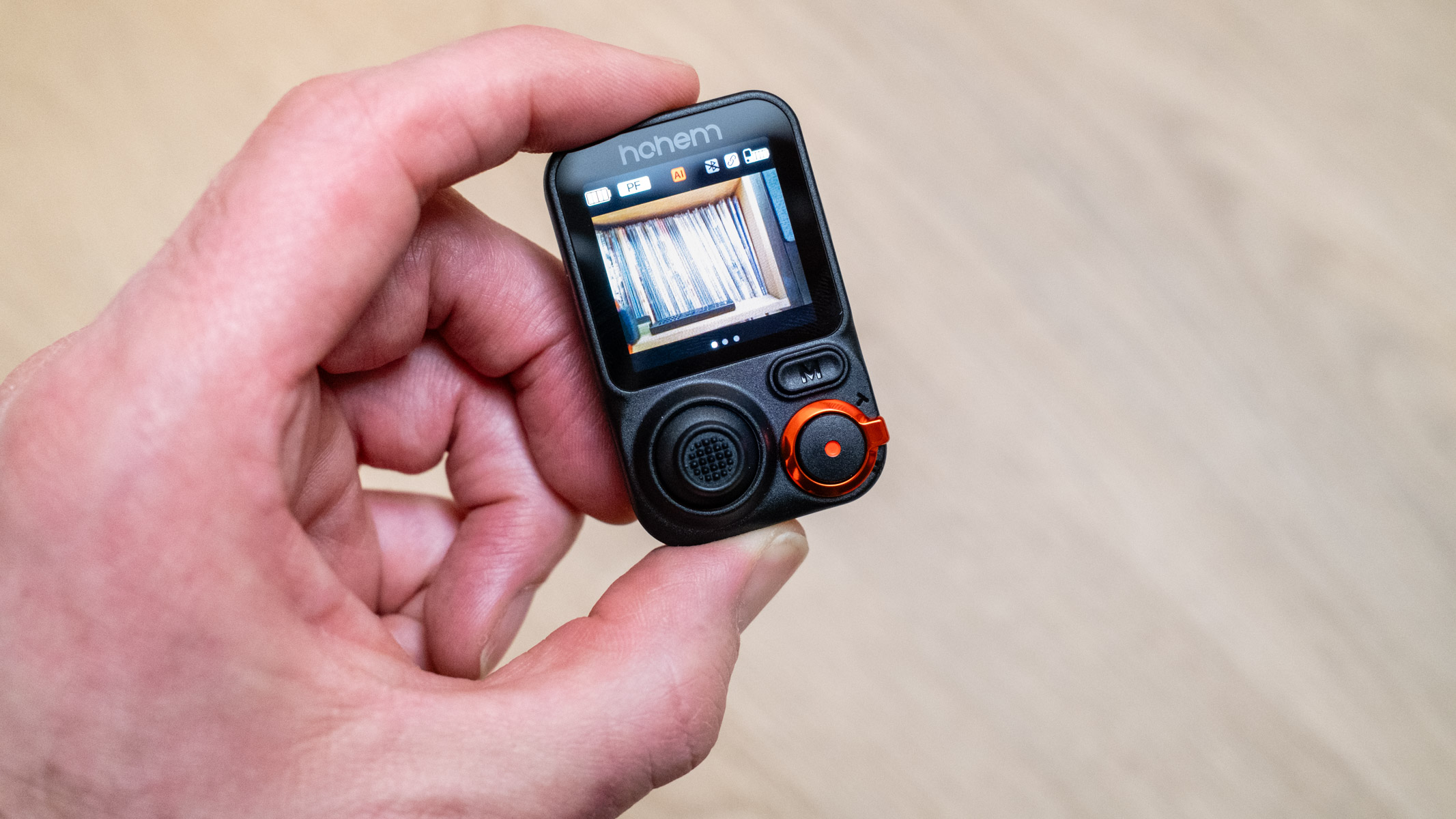 Hohem iSteady MT3 Pro detachable remote with 1.4in screen