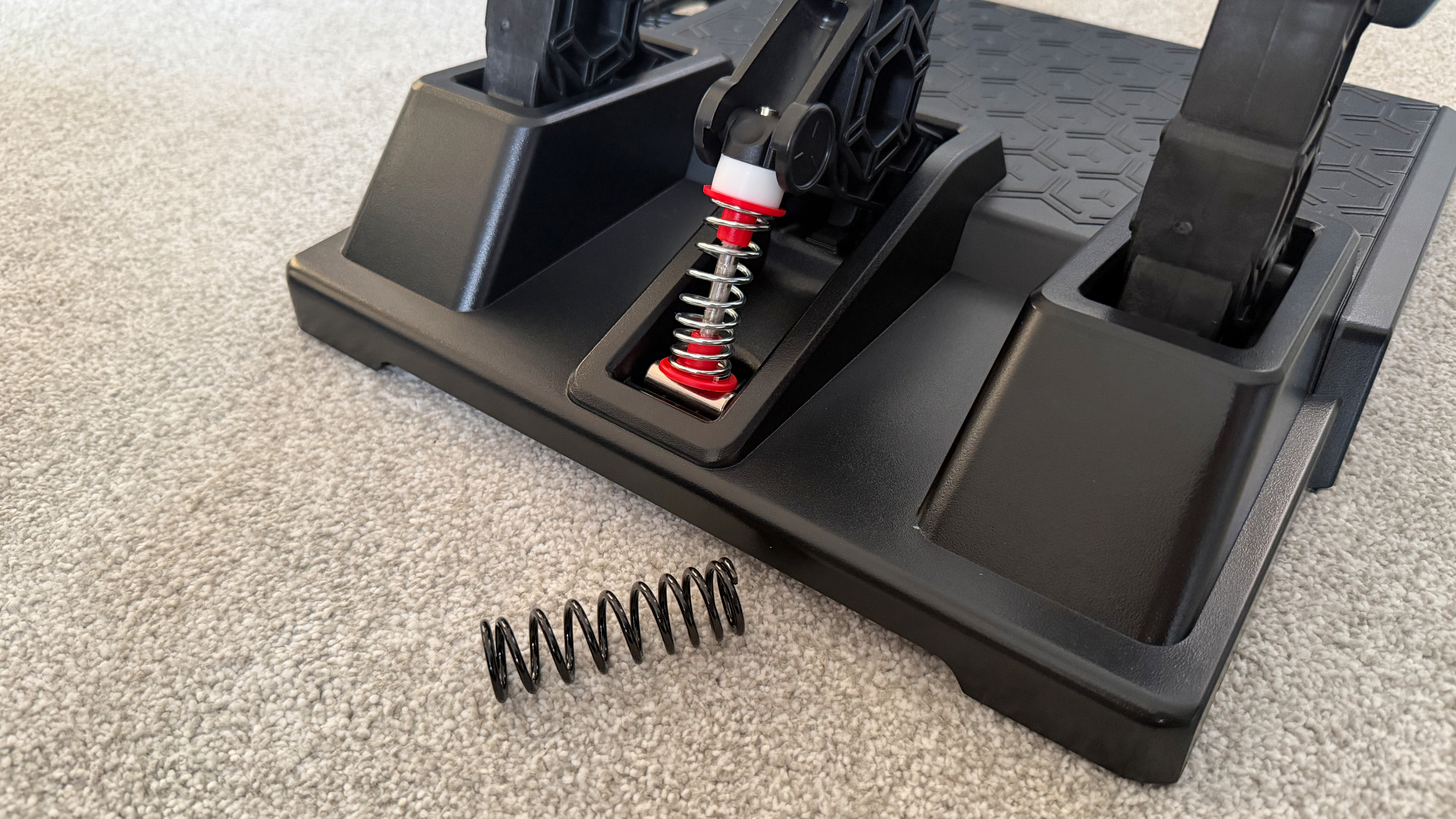 The swappable pedal springs on the Thrustmaster T248R