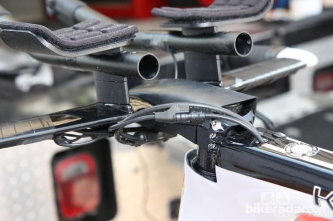Team Novo Nordisk with the integrated Colnago aero stem. If spacers weren't used, the stem would sit flush with the top tube
