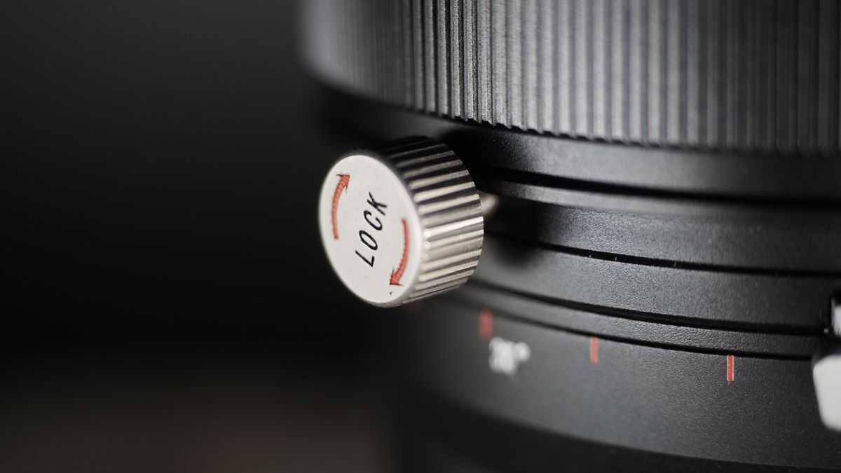 Laowa 15mm f/4.5 Zero-D Shift Lens