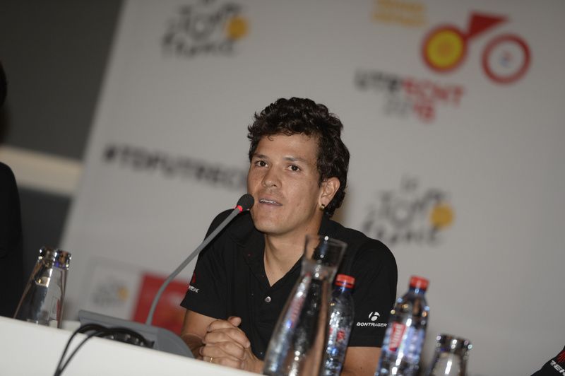 Juli&aacute;n Arredondo answers questions from the press