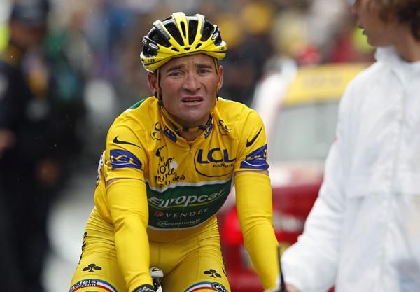 Thomas Voeckler (Europcar) remains in the yellow jersey.