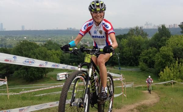Irina Kalentieva (Topeak Ergon) on a training ride before the event on a day with more pleasant weather.