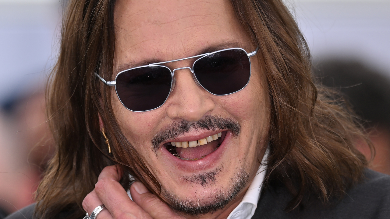 Did Johnny Depp Actually Ruin His Teeth To Play Captain Jack Sparrow ...