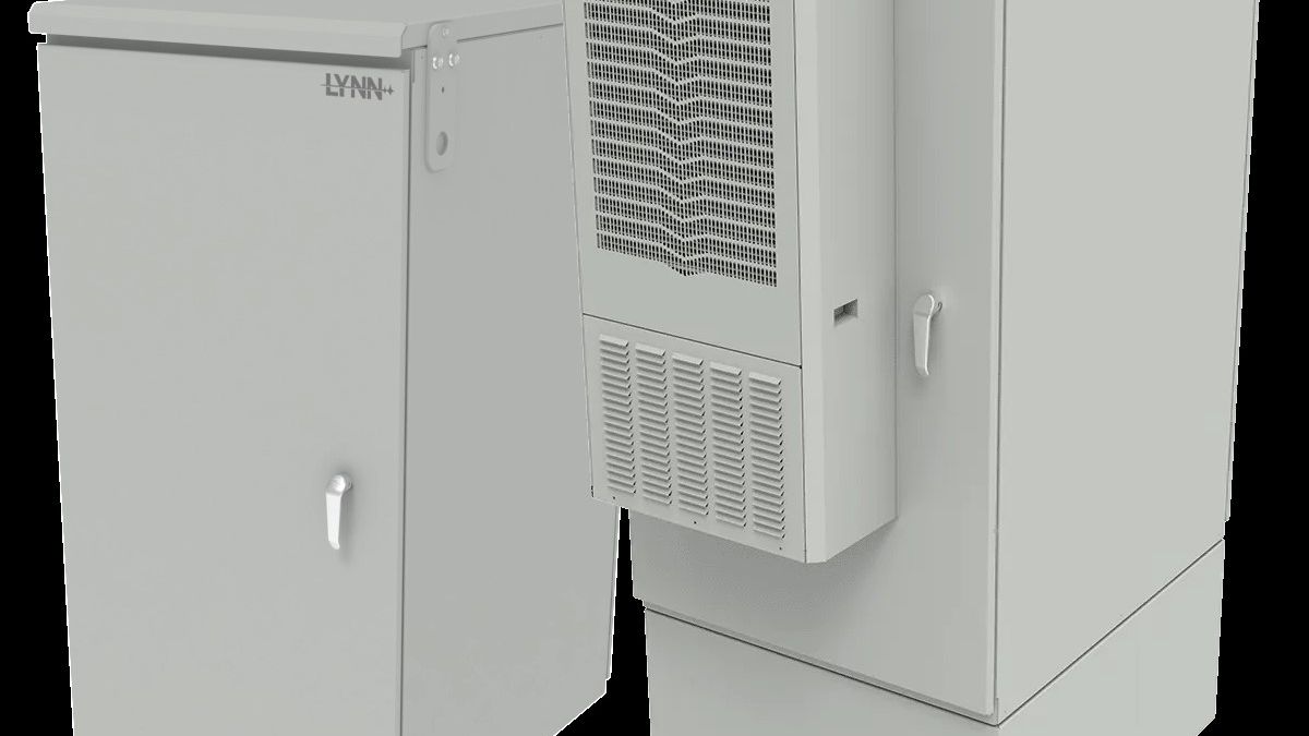 New Active &amp; Passive Outdoor Cabinets for Fiber Splicing and Management from Lynn.