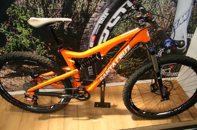 The Santa Cruz Solo C looks unusual with a coil shock and even more so with hydraulic gearing, but what an awesome bike