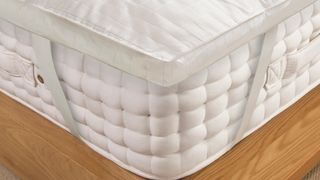 Close up of Soak and Sleep Ultimate Soft as Down with Silk mattress topper