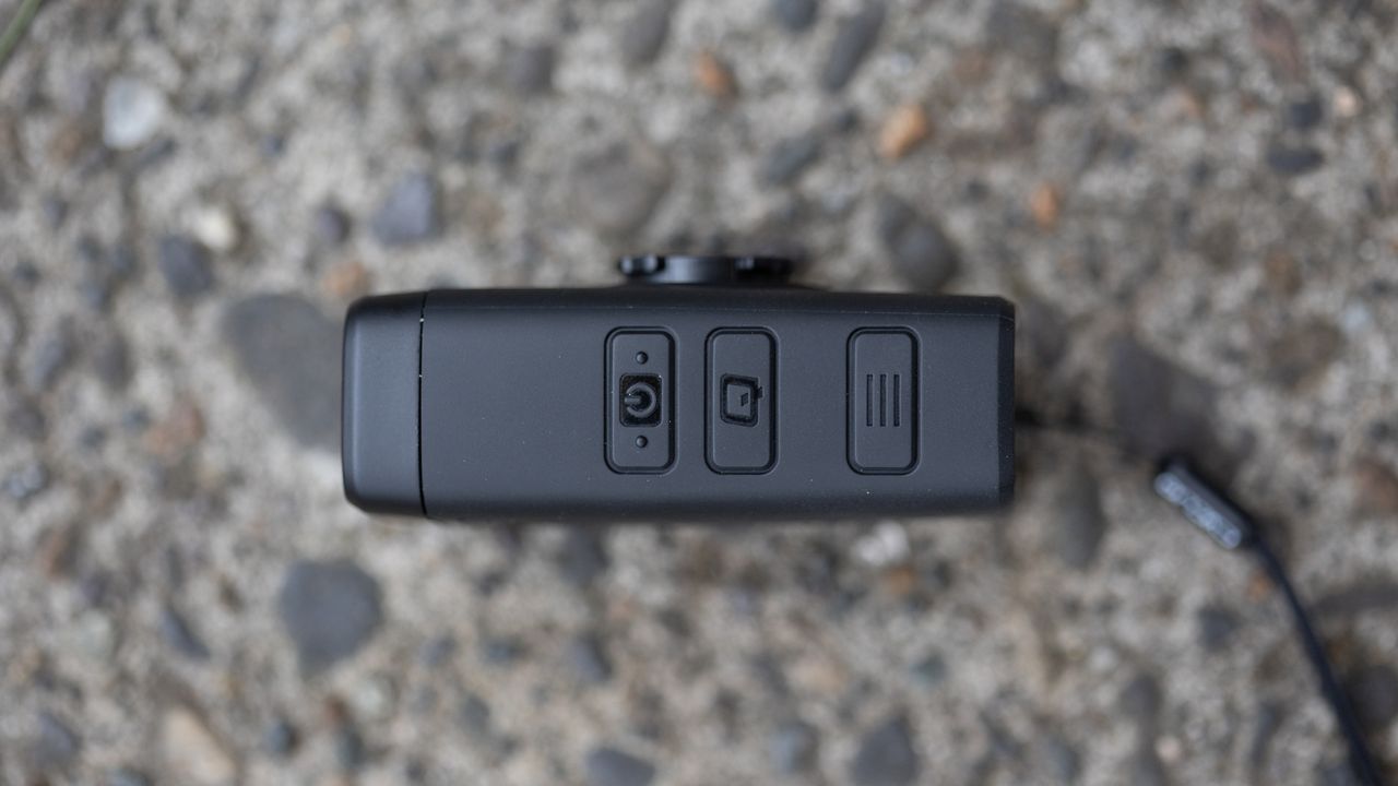Cycliq Fly12 Sport buttons