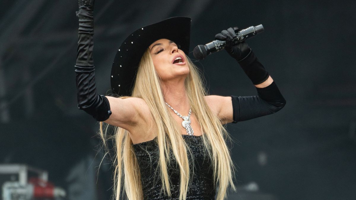 How to watch Shania Twain at Glastonbury 2024 online from anywhere