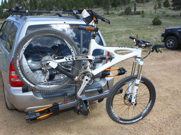 We found the K&uuml;at NV's repair stand handy for quick trailhead tweaks but that's about it. Heavier bikes, in particular, pose a challenge to the somewhat underfed design