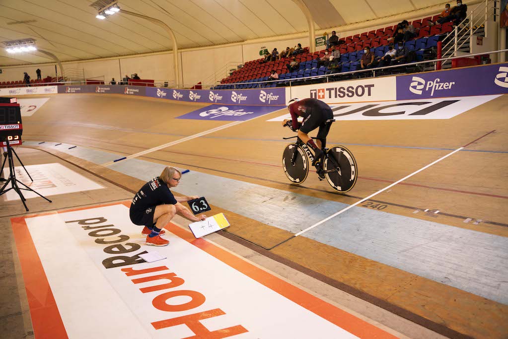 Alex Dowsett in Aquascalientes, Mexico during his UCI Hour Record attempt
