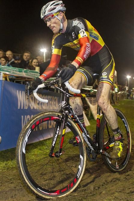 Belgian champion Klaas Vantornout's race at Superprestige Diegem would come to an early end when he ripped the rear derailleur off his bike and then abandoned