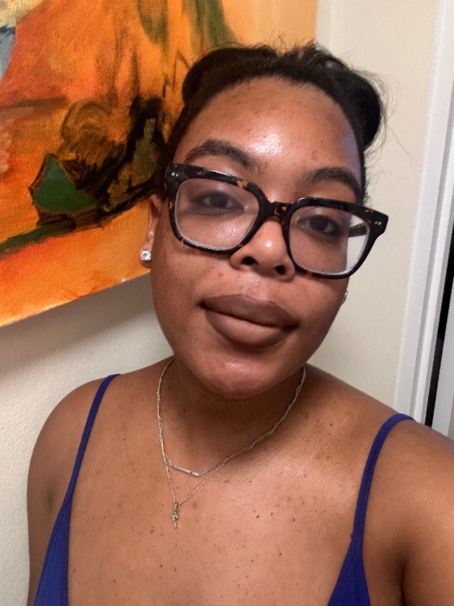 Ariel Baker before and after testing TLB x Janee Naylor Lip Kit