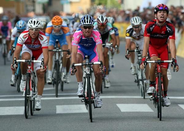Francesco Gavazzi gets the win over Santambrogio