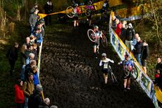 Cyclo-cross