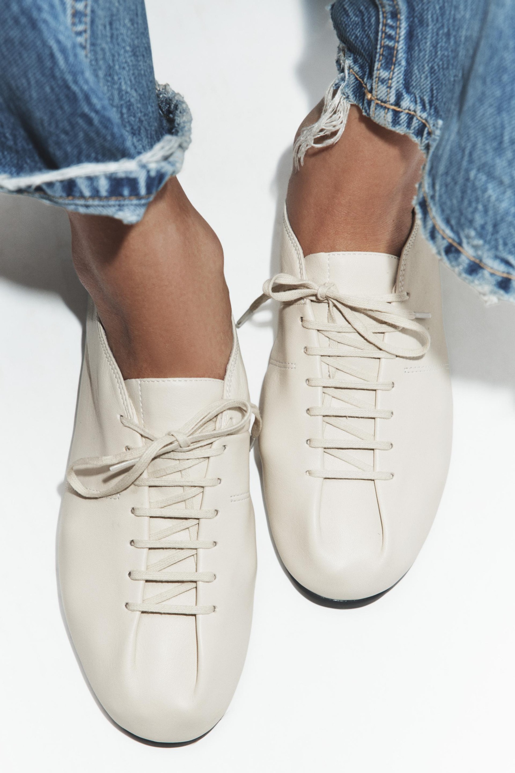 Soft Leather Derby Shoes - White - 5