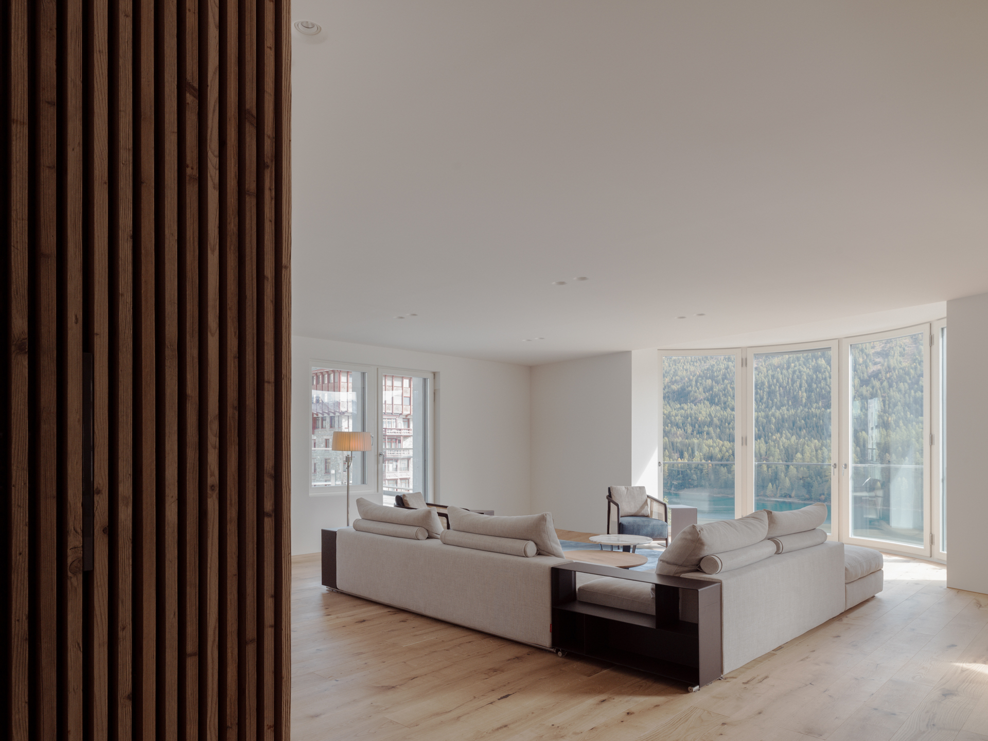 Flexform Groundpiece in St Moritz