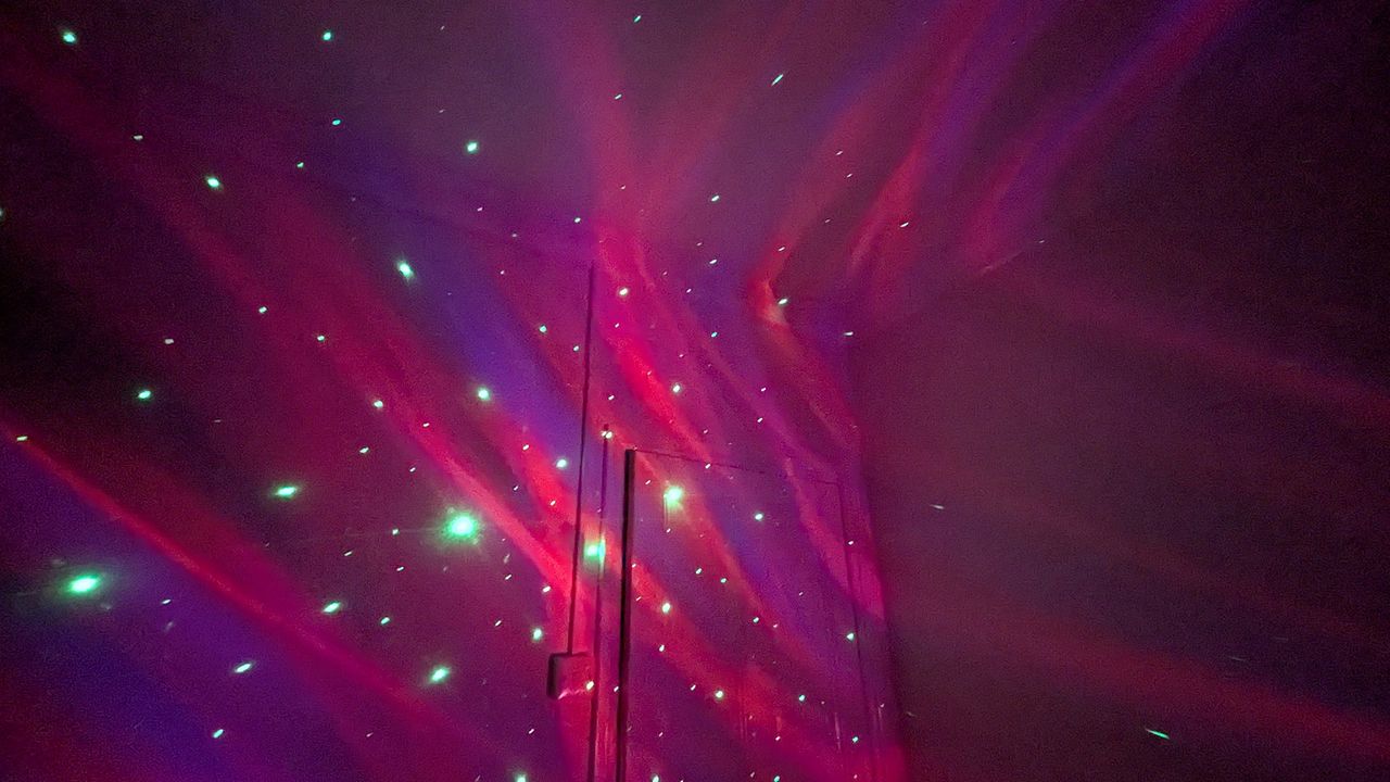 Pikoy Galaxy Light Projector during review