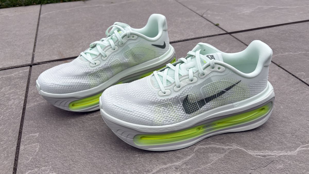 Nike Vomero Premium running shoes