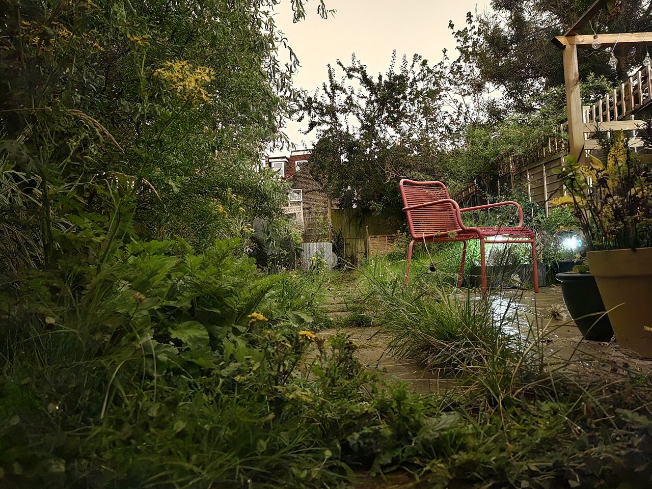 Samsung Galaxy Z Flip 5 camera sample low light