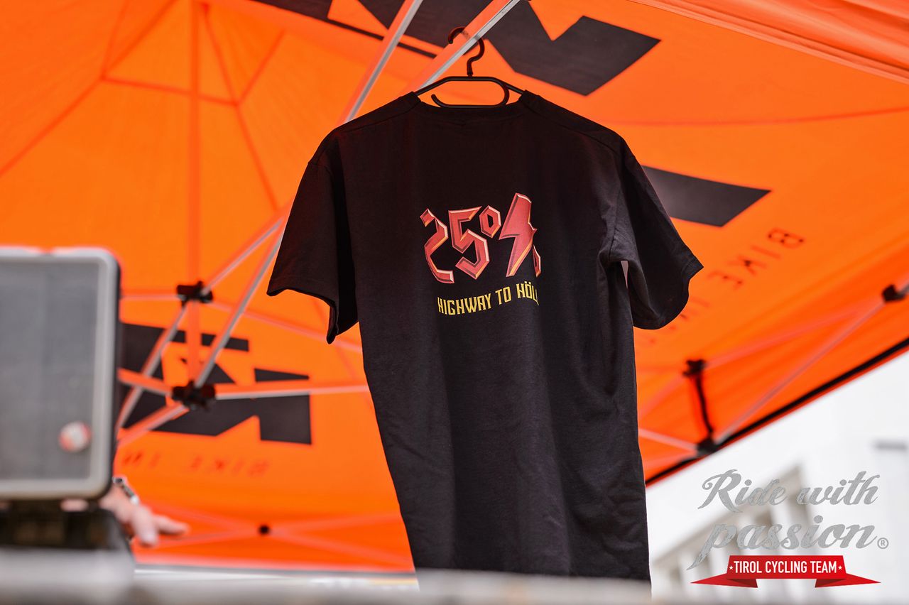 You can even get the Highway to H&ouml;ll t-shirt
