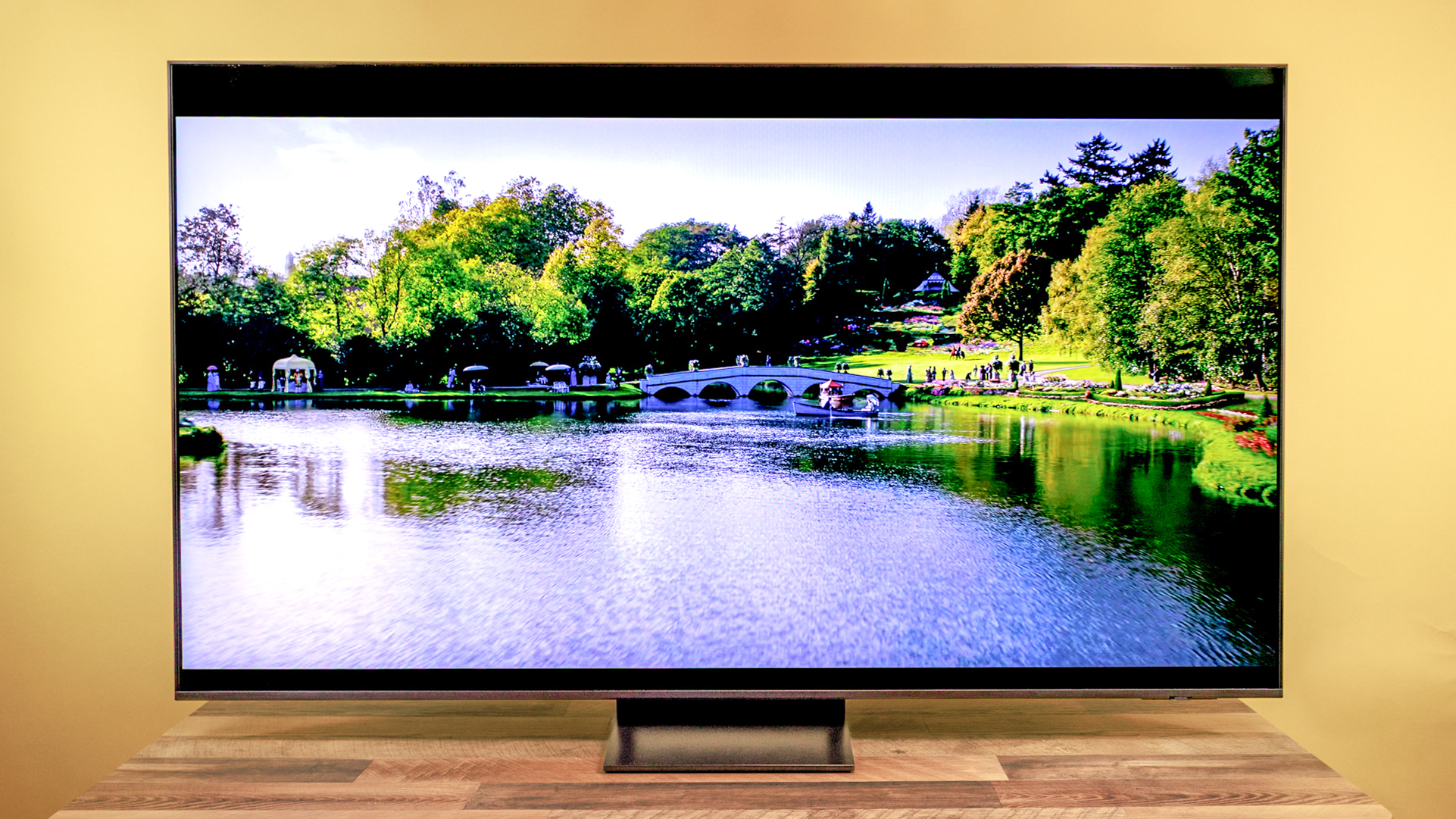 Samsung NEO QLED QN70F TV on a table