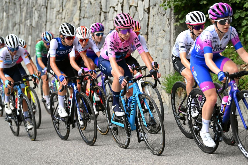 PASSO DEL MANIVA ITALY JULY 07 Annemiek Van Vleuten of Netherlands and Movistar Team pink leader jersey competes during the 33rd Giro dItalia Donne 2022 Stage 7 a 1129km stage from Prevalle to Passo del Maniva 1743m GiroDonne UCIWWT on July 07 2022 in Passo del Maniva Italy Photo by Dario BelingheriGetty Images
