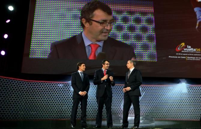 Two-time Vuelta champion Pedro Delgado, Vuelta director Javier Guillen and journalist Carlos de Andres discuss the 2014 Vuelta route