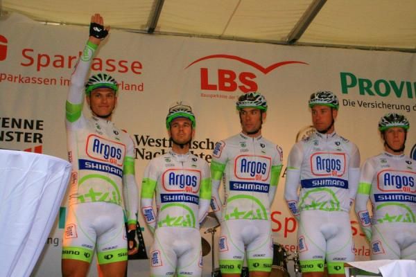 Riders from Team Argos - Shimano