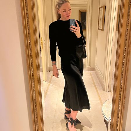 Brooke Ely Danielson taking a selfie in the mirror