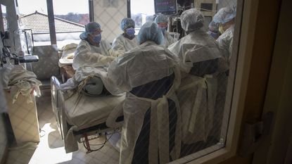 Nursing During Coronavirus Crisis - How Nurses Are Dealing With Covid ...