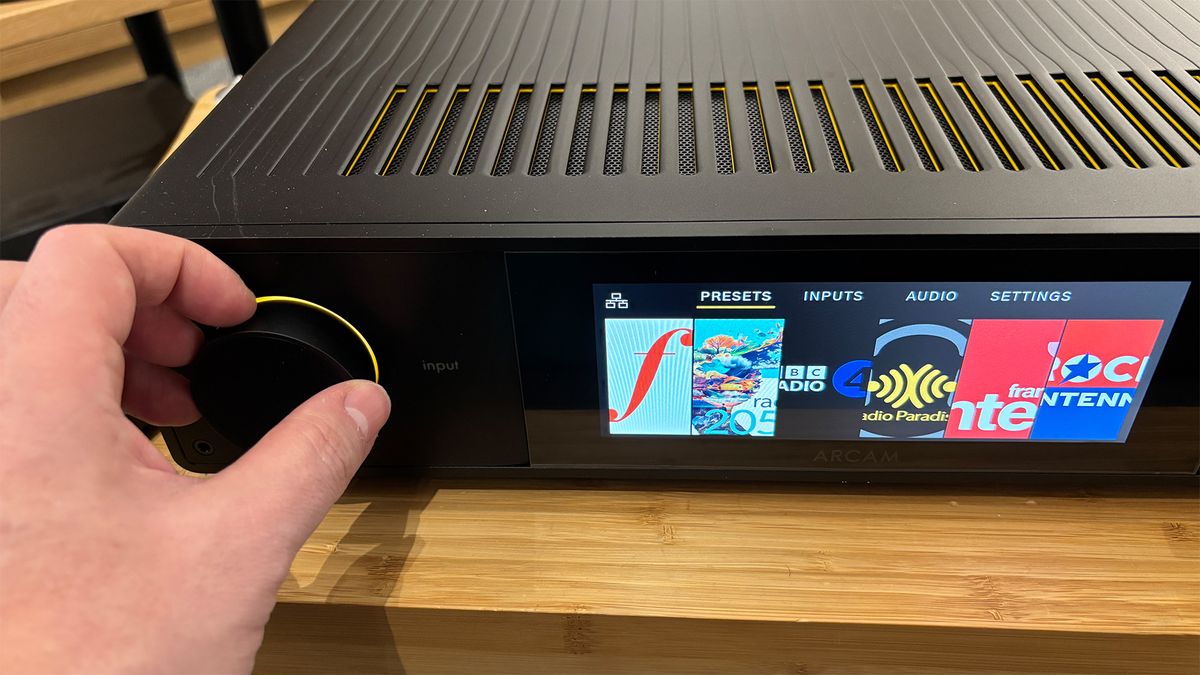 Arcam SA35 music streamer