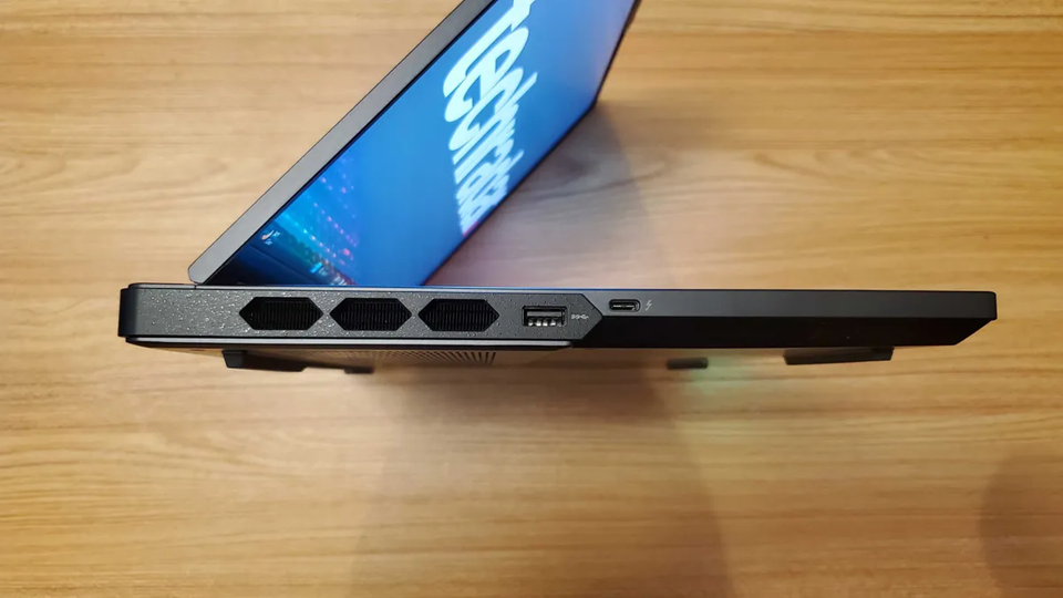Lenovo Legion Pro 7i during our review