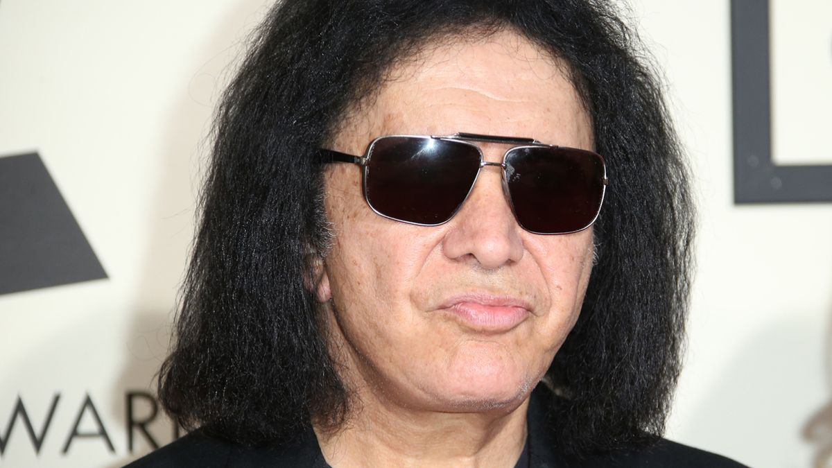 Gene Simmons offers heart advice | Louder