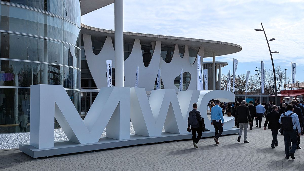 MWC Barcelona 2025 sign beside entrance hall