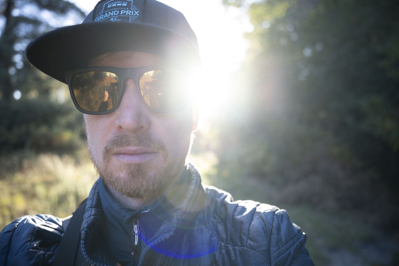 Nikon Z 24-70mm f/2.8 S II sample gallery: main. inshades with the sun behind him