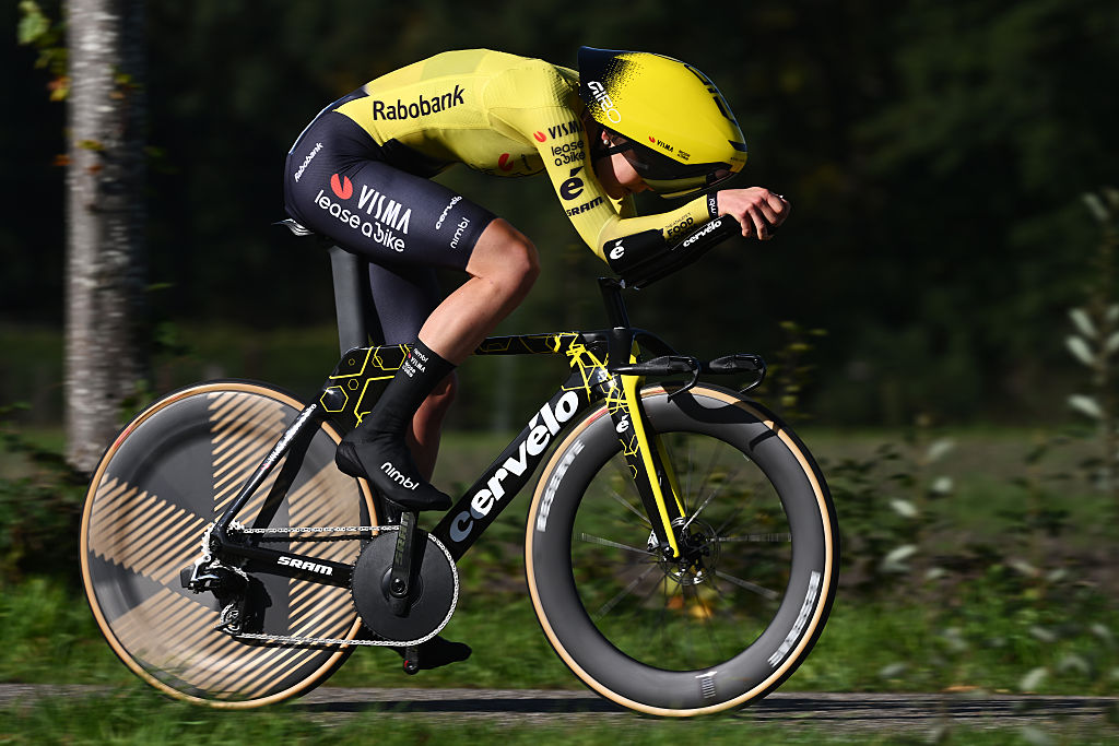 Eneco Tour Women: Lieke Nooijen flies to second time trial win on stage 2 and retakes overall lead